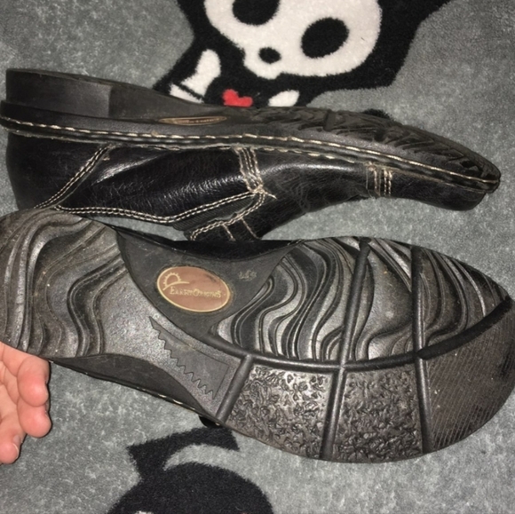 Earth Origins Black Slip on Leather Loafers Size 8 Women's - Picture 4 of 5